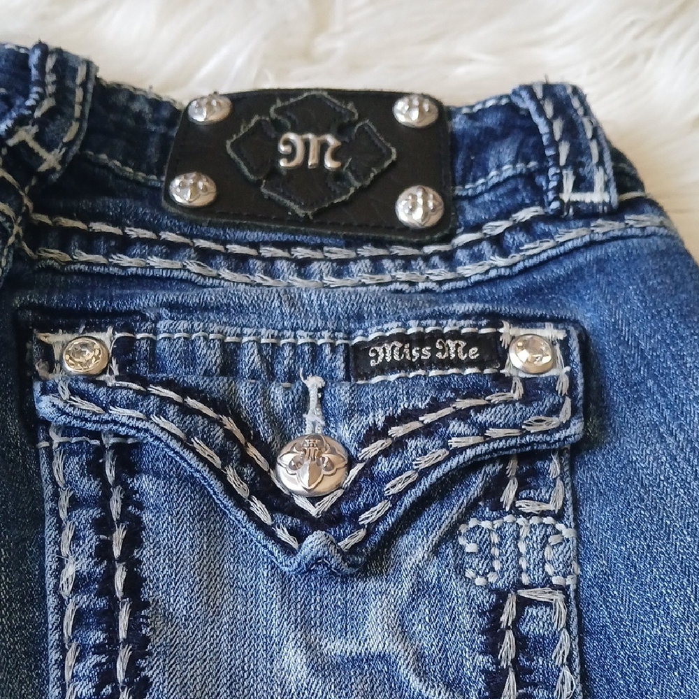 Miss Me NWOT Women's Blue Jeans - Picture 8 of 10